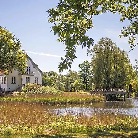 Sonnerupgaard & Konference 3*