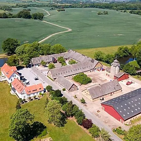 Sonnerupgaard & Konference Kirke Såby